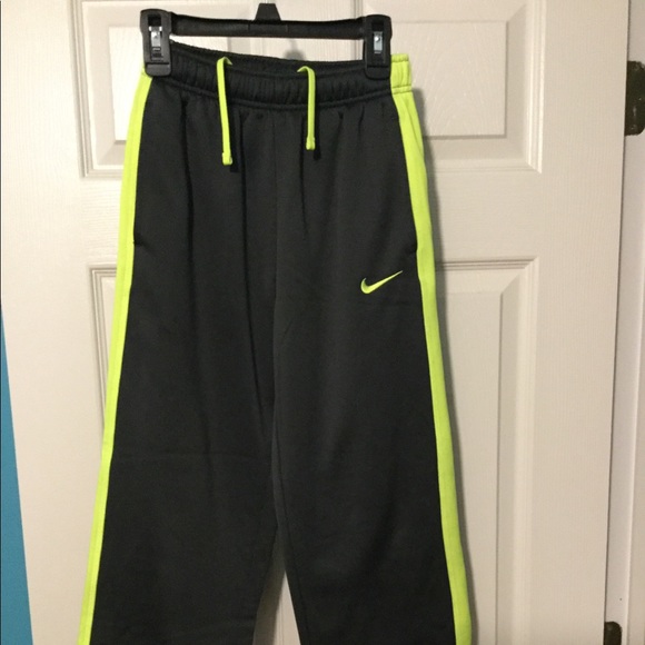 Boys Nike Drawstring Sweatpants - Picture 2 of 7